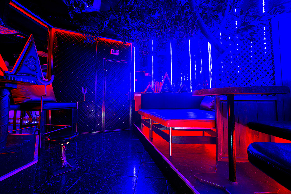 arvie velasquez recommends swinger club vienna darrell northcutt add Small tits porn videos photo