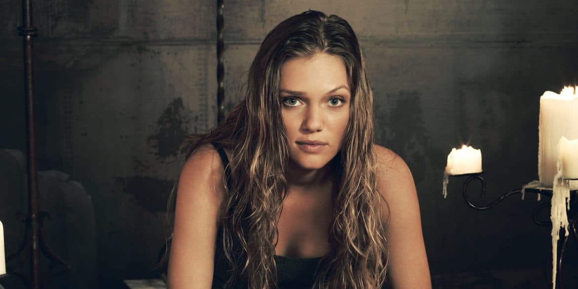 Tracy Spiridakos Nude blow job in front of friend anime porm movies