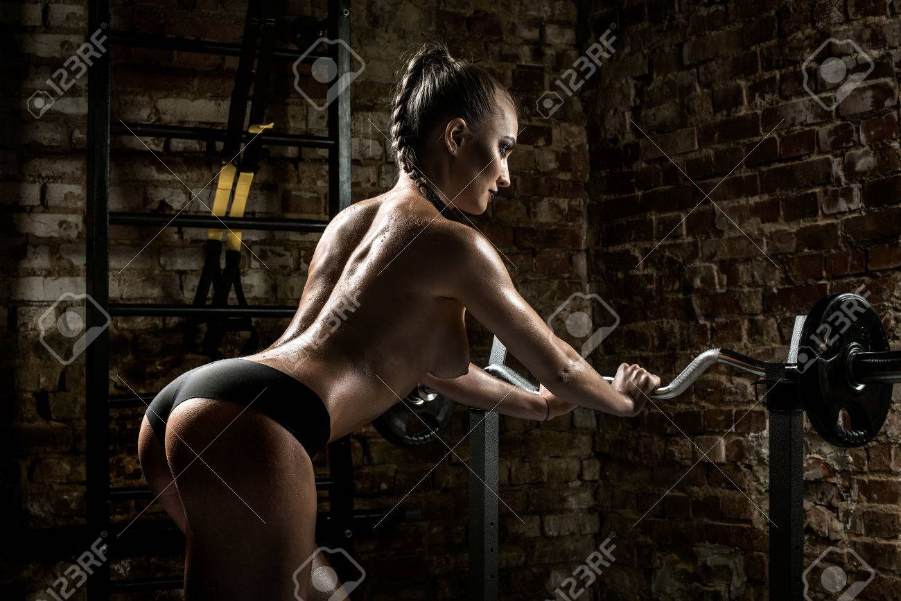 benjamin sperling add nude woman working out photo