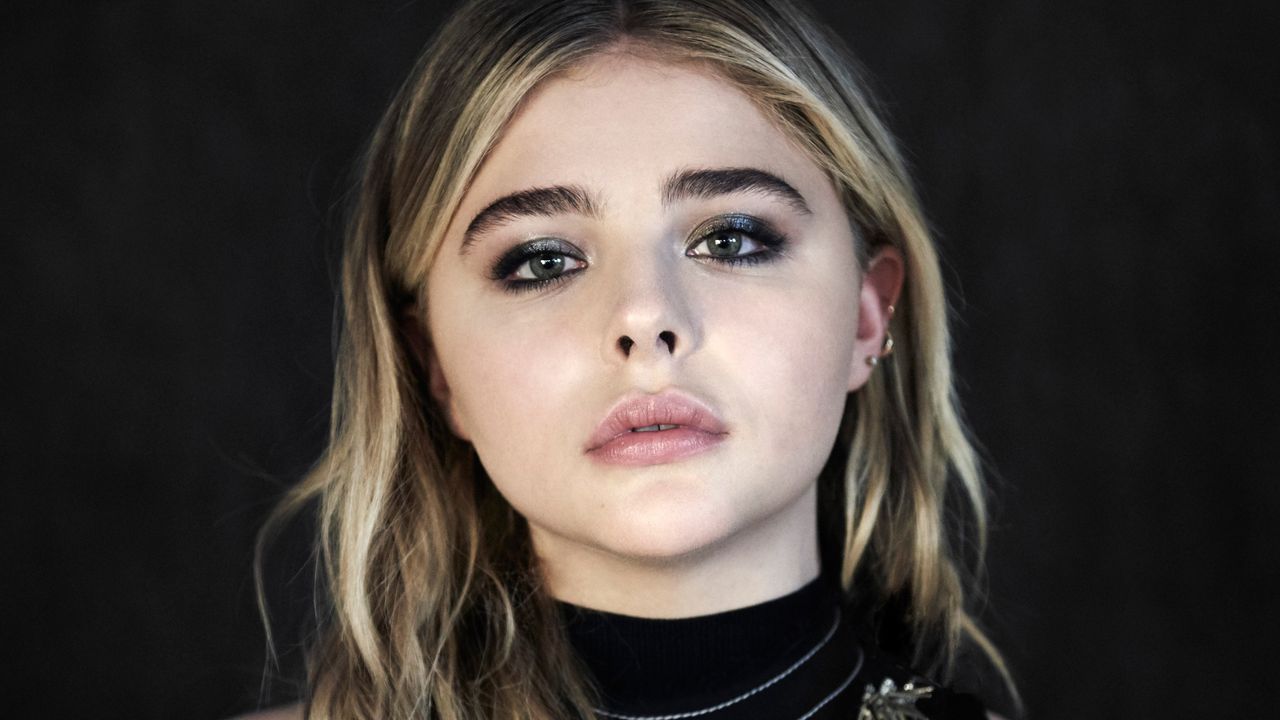 christopher ratajczyk recommends Gag bj chris burritt add chloe grace moretz nude photo