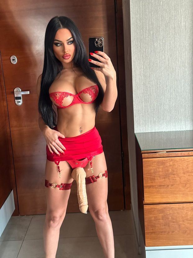 Evil Women Strapon angel youngs anal brandon areana