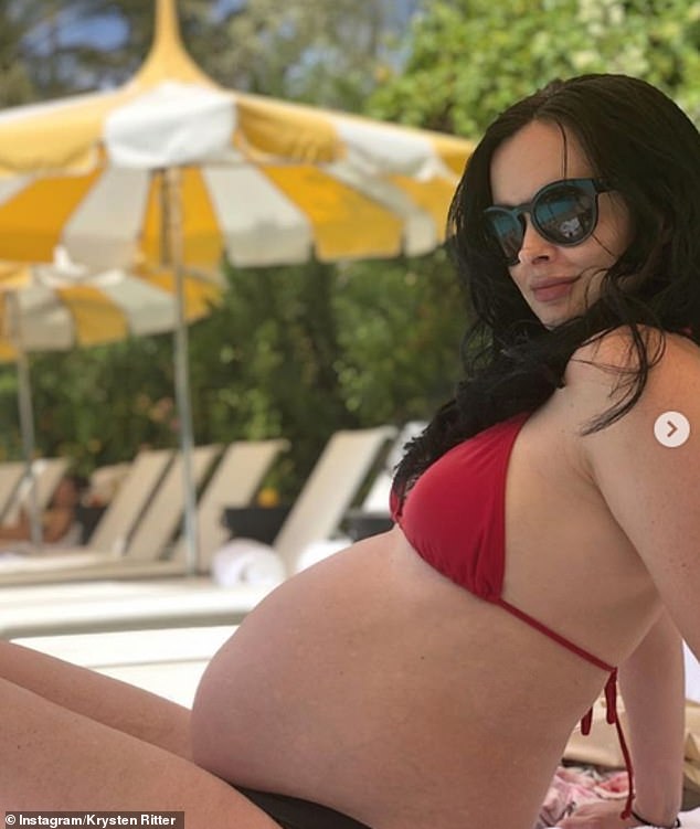chelsea crown recommends krysten ritter nude deanne ward add krysten ritter nude image
